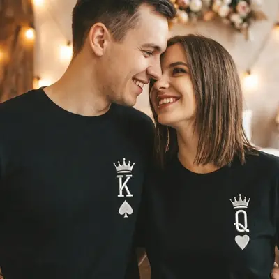 Rege și regină, cu inițialele voastre 5